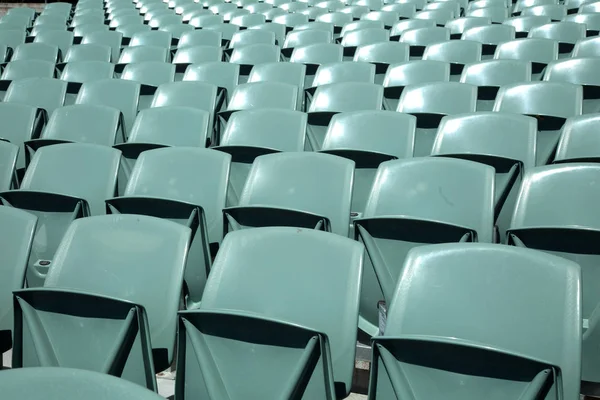 グリーン スタジアムの座席の前面 — ストック写真
