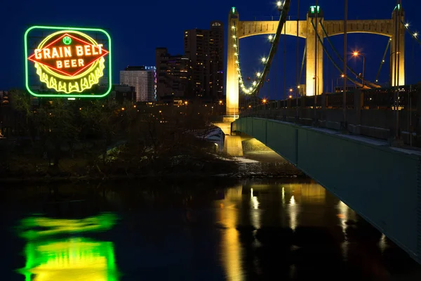 Hennepin Avenue Bridge a Minneapolis — Foto Stock