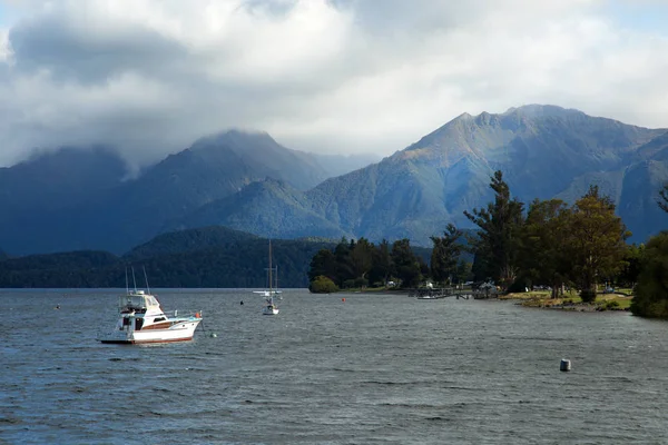 Bella montagna a Te Anau in Nuova Zelanda — Foto Stock