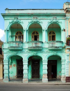 Nane yeşili neoklasik mimari