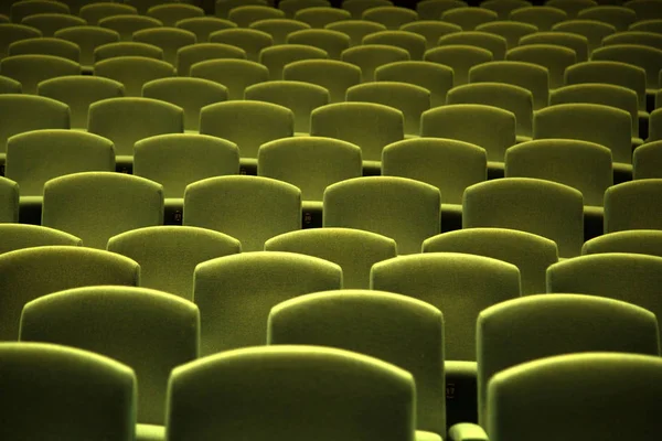 Zielone aksamitne miejsce w teatrze — Zdjęcie stockowe