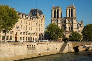 Katedralin manzarası Paris 'teki Notre dame de Paris