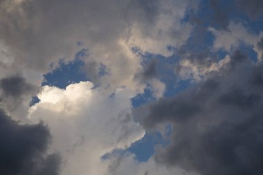 Gün batımı ışık Sayısı 8 ile Fırtına Bulutları Toplama