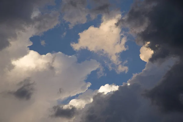 Μαζεύοντας σύννεφα καταιγίδας με το ηλιοβασίλεμα νούμερο 4 — Φωτογραφία Αρχείου