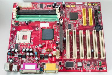 elektronik devre anakart (ana kurulu, cpu anakart, mantık kurulu, sistem kartı veya mobo yakın çekim)