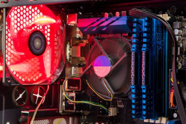 elektronik devre anakart yakın çekim 