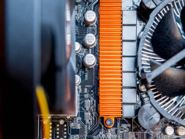 elektronik devre anakart ile bir anakart yakın çekim 