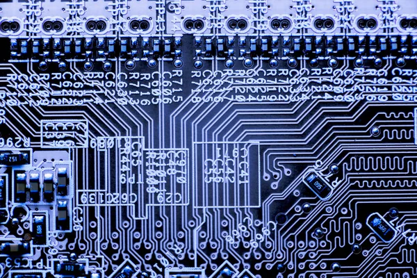 Close-up de Circuitos Eletrônicos em Tecnologia no Mainboard (placa principal, placa-mãe cpu, placa lógica, placa de sistema ou mobo ) — Fotografia de Stock