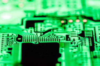 Teknoloji elektronik devrelerin anakart arka plan (ana kurulu, cpu anakart, mantık kurulu, sistem kartı veya mobo yakın çekim)