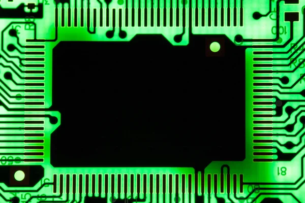Primer plano de los circuitos electrónicos en tecnología en el fondo de la placa principal (placa principal, placa base de la CPU, placa lógica, placa del sistema o mobo ) — Foto de Stock