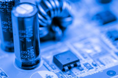 Teknoloji elektronik devrelerin anakart bilgisayar arka plan üzerinde (mantık kurulu, cpu anakart, ana kurulu, sistem kartına, mobo yakın çekim)