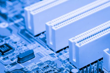 Teknoloji elektronik devrelerin anakart bilgisayar arka plan üzerinde (mantık kurulu, cpu anakart, ana kurulu, sistem kartına, mobo yakın çekim)