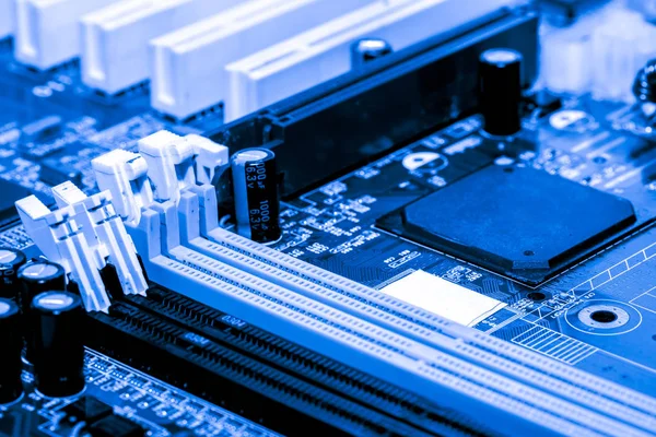 Astratto, primo piano di Circuiti Elettronici su Mainboard Technology sfondo del computer. (scheda logica, scheda madre cpu, scheda principale, scheda di sistema, mobo ) — Foto Stock