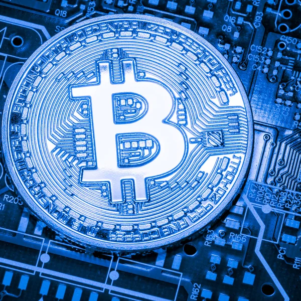 Abstract, Golden Bitcoin para üstünde bilgisayar.