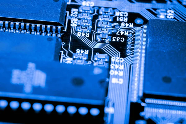 Primo piano di circuiti elettronici su Mainboard computer Technology background . — Foto Stock