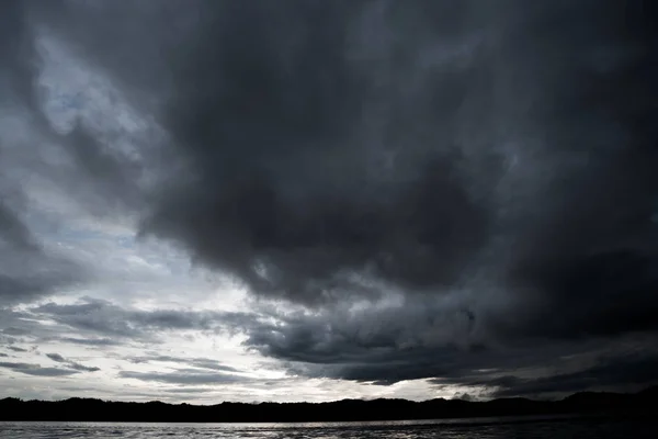 Dark storm clouds with background,Dark clouds before a thunder-storm. — Stock Photo, Image