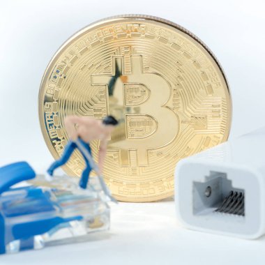 Bitcoin para incelemesi, yakın çekim