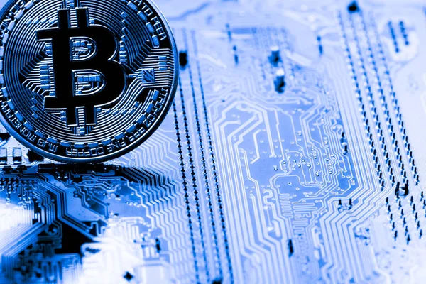 Bitcoin para incelemesi, yakın çekim
