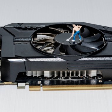 Bitcoin, yakın para incelemesi bağlanmak Internet ağ üzerinde grafik kartı