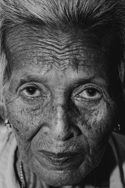 Die Alte Frau Fällt Einsam Sie Ist Seniorin Familie Und — Stockfoto