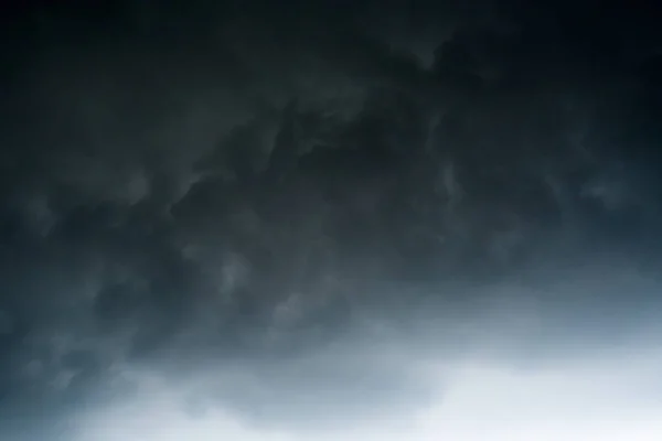 Темные Грозовые Тучи Фоном Темные Тучи Перед Грозой — стоковое фото