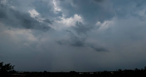 Mörka Storm Moln Med Bakgrund Mörka Moln Innan Åska Storm — Stockfoto