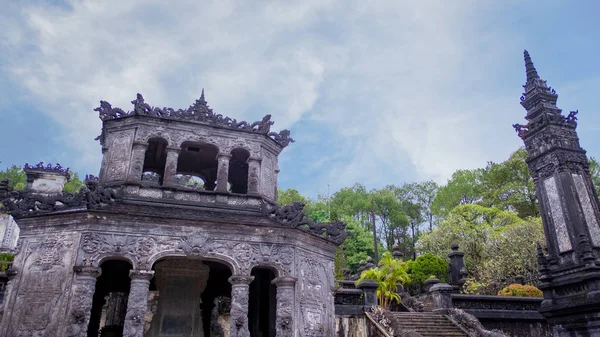 在越南的凯丁墓最著名的地方 — 图库照片