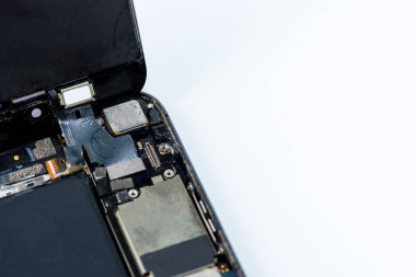 Akıllı telefon hasar gördü ve hangi araçları akıllı telefon tamir gerekiyor