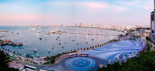 泰国昌布里市Pattaya海滩观景台 旅游巴士总站 — 图库照片