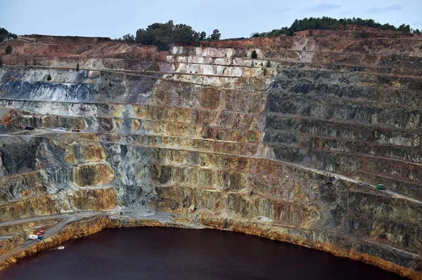 西班牙的一个废弃铜矿 — 图库照片