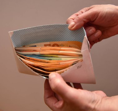 Coronavirüs karşısında dünya ekonomik krizi