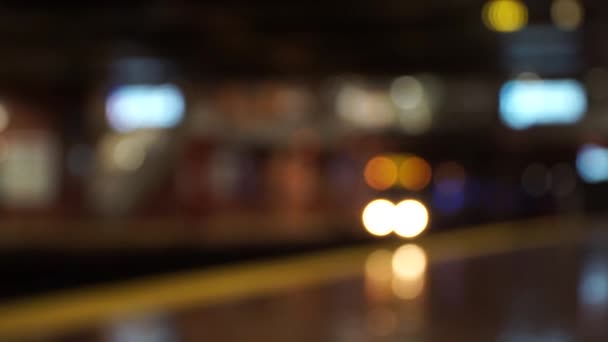 Rozostřený Pohled Metro Zpomalující Zastavit — Stock video