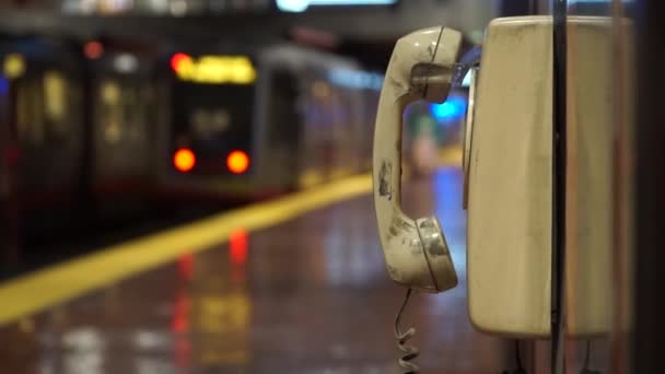 Сан Франциско Сша Август 2019 Года Закрытие Телефона Метростанции — стоковое видео