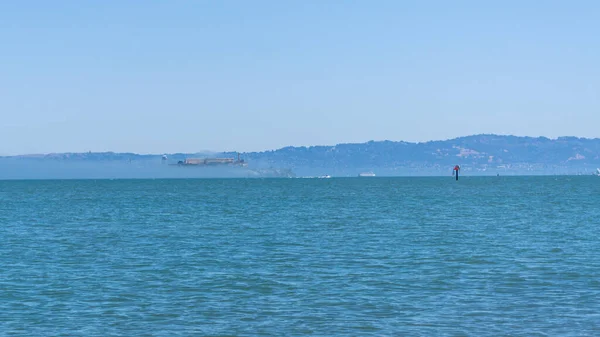 San Francisco Usa Août 2019 Alcatraz Island Foggy Day San — Photo