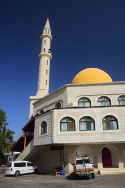 Kfar Tavor - Arap town (Har Tavor) mount Tabor adlı büyük güzel cami. İsrail.