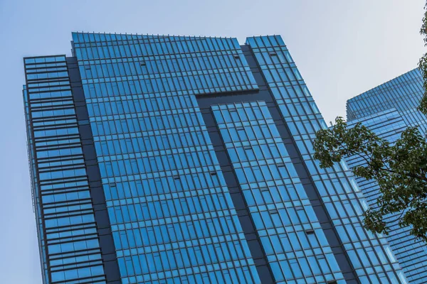 Detalles de la arquitectura Edificio moderno Fachada de vidrio Fondo empresarial — Foto de Stock