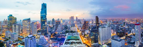 비즈니스 지구 지역, 태국 방콕에서에서 석양 파노라마 방콕 시티 — 스톡 사진