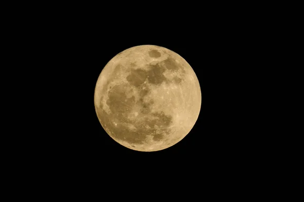Luna llena sobre el oscuro cielo negro por la noche desde Tailandia —  Fotos de Stock
