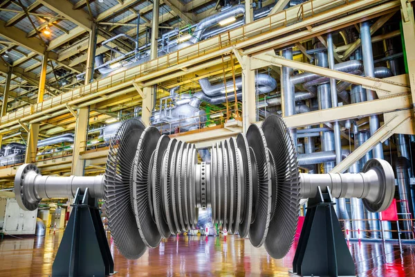 Turbina a vapore di generatore di energia in una centrale termica industriale — Foto Stock