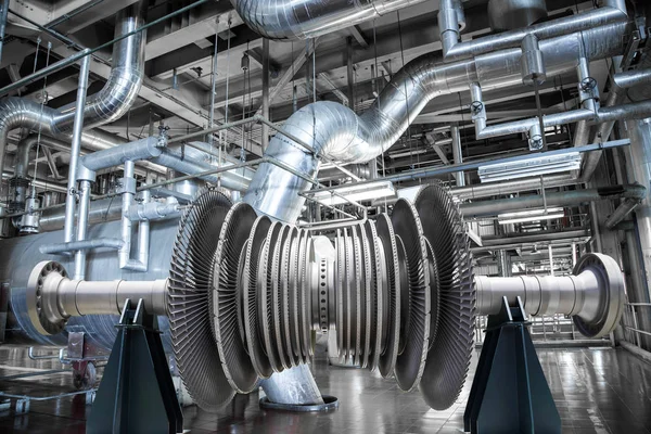 Парові турбіни електрогенератора в промисловій теплоенергетиці — стокове фото