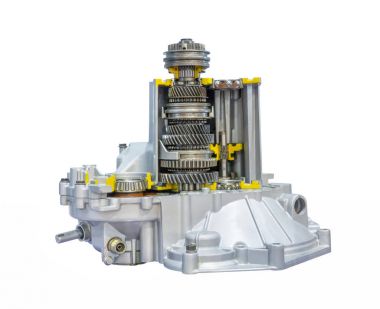 Kırpma yolu ile beyaz arka plan üzerinde izole otomotiv iletim vites kutusu