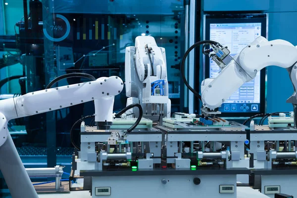 Placa Circuito Electrónico Montaje Robótico Automatizada Concepto Fábrica Inteligente —  Fotos de Stock