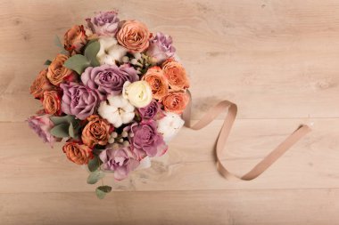 çiçek hediye kutusu