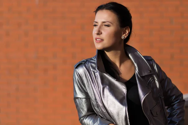 Stylish woman in leather jacket — Stock Photo, Image