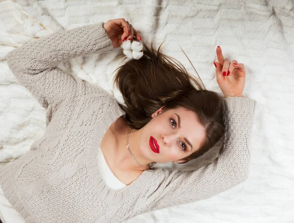 Woman with a cotton flower — Stock Photo, Image