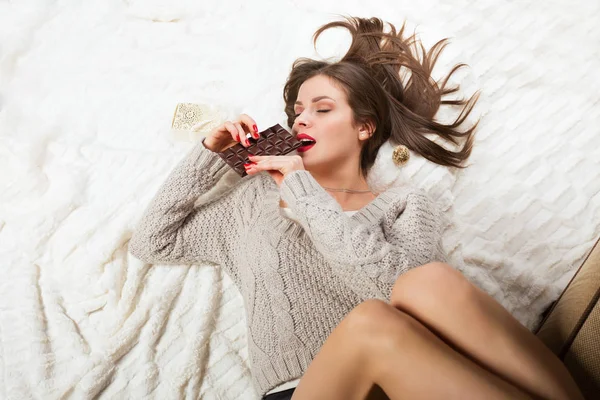 Mujer con un chocolate — Foto de Stock