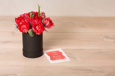 Güzel bir buket bahar çiçeği.