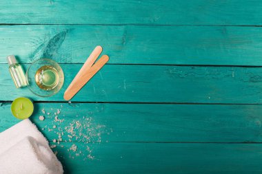 Cilt Bakımı temel bir ahşap arka plan üzerinde