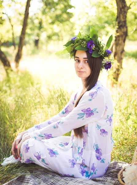 Beautiful woman with a desert — Stock Photo, Image