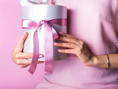 Hediye kutusu ile kozmetik